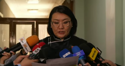 А.Ариунзаяа:  Удирдах албан тушаал хашиж байсан тэтгэвэрийн 30 ахмадыг гишүүдийн зөвлөхөөр авна